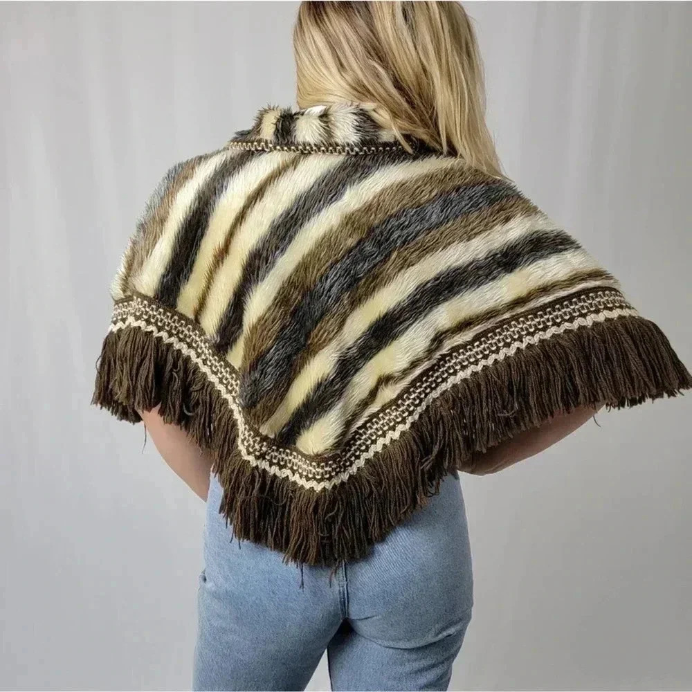 Vintage 70s Western Fur Fringe Poncho Bolero Fringe Collar / Shawl - Picture 2 of 11